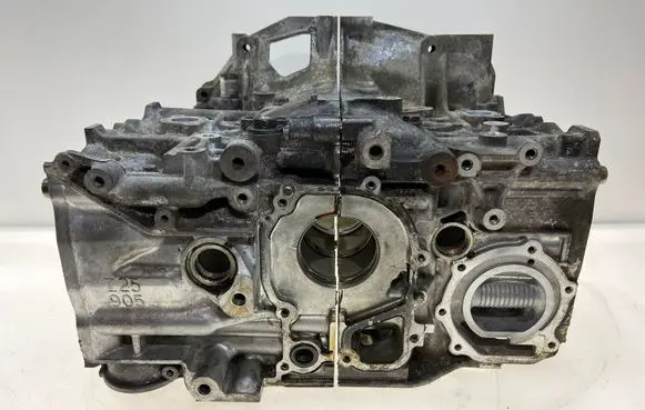 Subaru Legacy Engine block 11008AA880 11008AA930 11008AA
