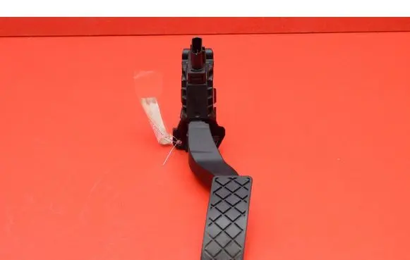 Skoda Superb B5 (3U) Accelerator throttle pedal 5Q1723503H