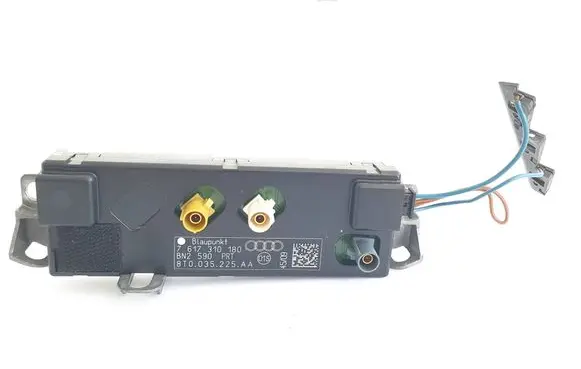 Audi S5 Aerial antenna amplifier 8T0035225AA