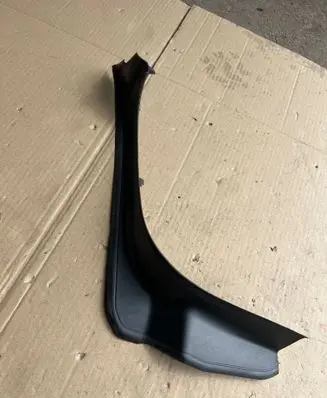 BMW 5 G30 G31 G38 Rear/tail light trim molding 7400595 15054410