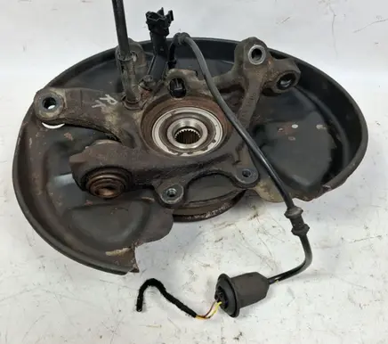 Mercedes-Benz SLK R170 Rear wheel hub spindle/knuckle A2031105
