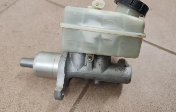 Mercedes-Benz A W169 Master brake cylinder A1694300202 32067200C