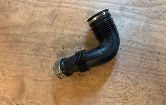 BMW M4 G82 G83 Air intake duct part 8095812 13718095812