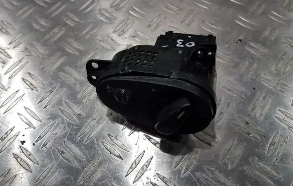 Ford Focus Light switch 2m5t13a024da