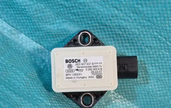 Audi A6 S6 C6 4F ESP acceleration yaw rate sensor 8E0907637B 0265005618 7002343
