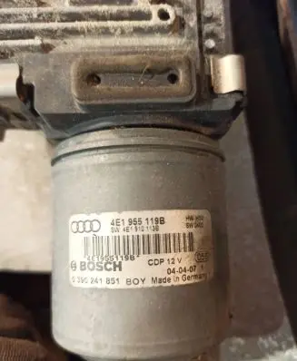 Audi A8 S8 D3 4E Wiper motor 4E1955023G 4E1955119B 3397020725
