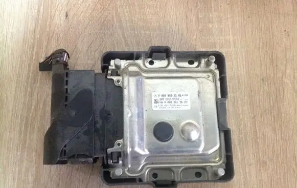 Mercedes-Benz C W203 Reducing agents exhaust control unit A0009002308