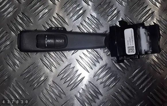 Volvo S60 Indicator stalk 31334647