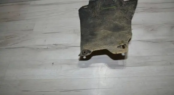 Peugeot 2008 I Heat shield in engine bay 