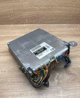 Toyota Corolla E120 E130 Engine control unit/module ECU 8966602110 MB1758005221 1CDFT