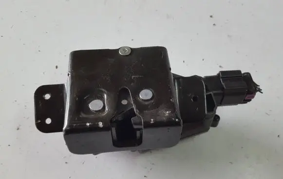Opel Insignia A Tailgate lock latch 