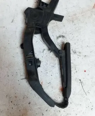 Mercedes-Benz C W203 Accelerator throttle pedal A2033000104