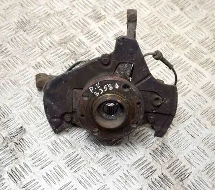Front wheel hub