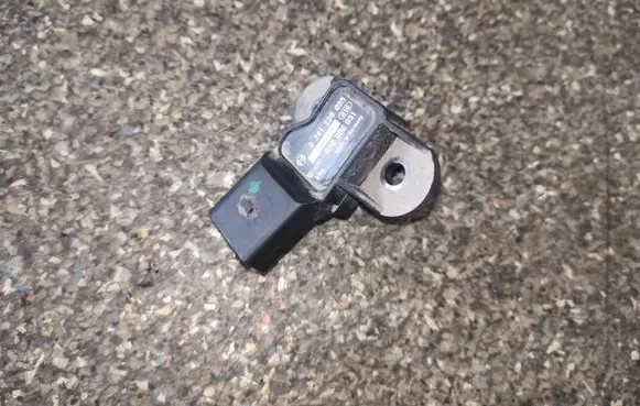 Audi A6 S6 C6 4F Air pressure sensor 0261230095 03C906051