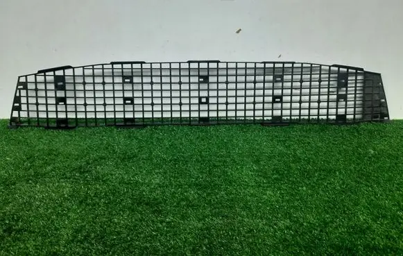 Renault Modus Front bumper lower grill 8200665823