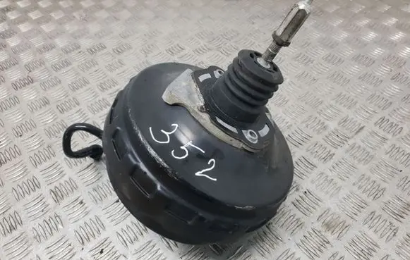 Skoda Superb B5 (3U) Brake booster 3B0614105C