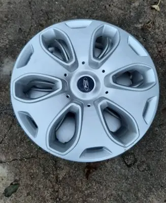 Ford Focus R17 wheel hub/cap/trim 8V411130AA FDT3271011