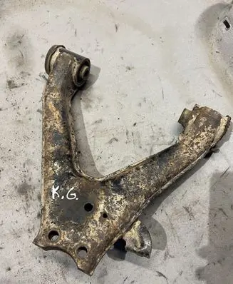 Mitsubishi Pajero Rear upper control arm/wishbone