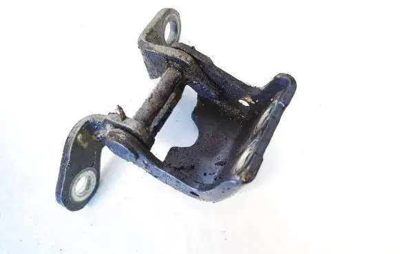 Honda CR-V Rear door lower hinge