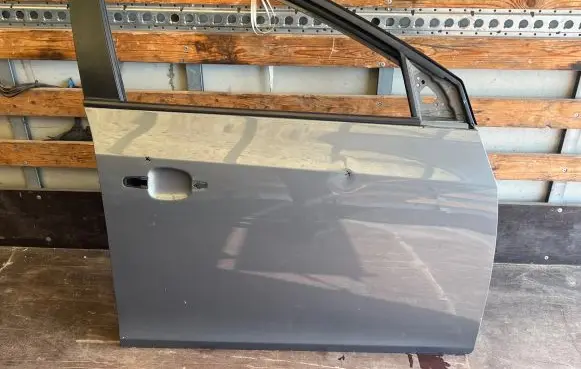 Chevrolet Cruze Front door