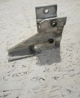 BMW 7 E65 E66 Radiator mount bracket 8055343-03 032017RF