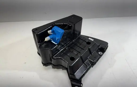 Audi A4 S4 B9 AdBlue liquid reservoir 8W0131879BB