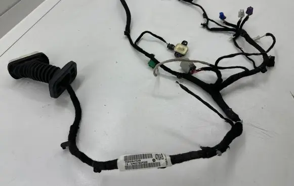 Dodge Challenger Front door wiring loom P68409478AB WR2079UF336