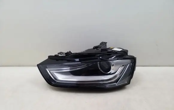 Audi A4 S4 B8 8K Headlight/headlamp 8K0941005
