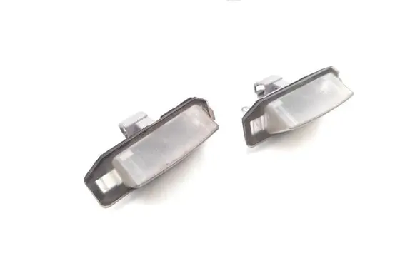Mitsubishi Outlander Number plate light 1141-283 A040017