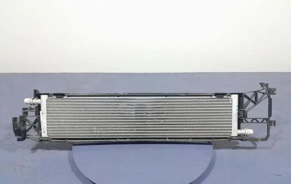 BMW X5 E53 Coolant radiator 8472304