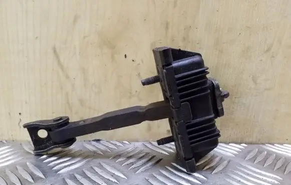 Toyota Avensis T250 Front door check strap stopper