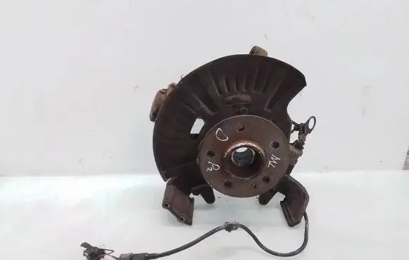 Mercedes-Benz ML W163 Front wheel hub
