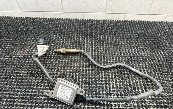 Mercedes-Benz E W212 Lambda probe sensor A0009059703