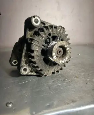 BMW 5 E60 E61 Generator/alternator FG18S019 7802261 2543461C