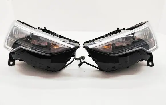 Audi Q3 F3 Headlights/headlamps set 
