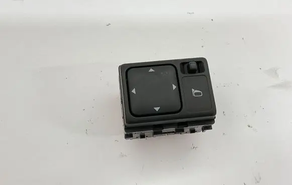 Infiniti FX Wing mirror switch 030421