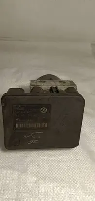 Volkswagen Golf V ABS Pump 1K0907379AC 10096003593 00005305H0