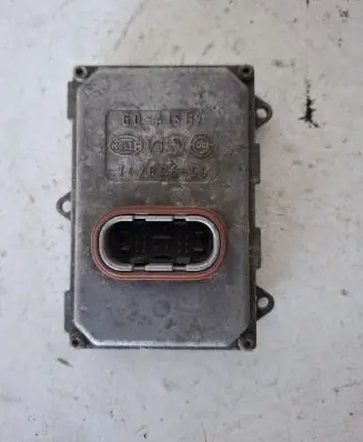 Mercedes-Benz E W211 Headlight ballast module Xenon 0028206026 74284500 5DF00870400