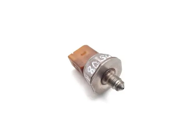 Audi A3 S3 8P Fuel pressure sensor 03C906051H