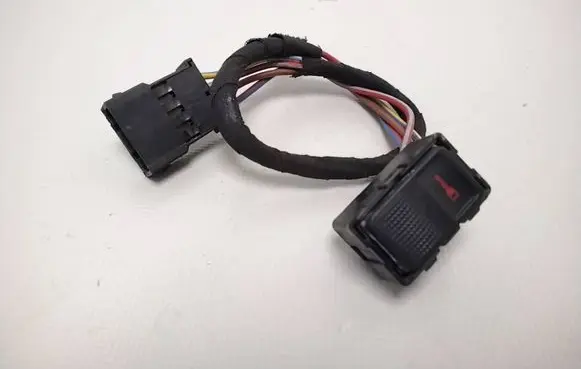Volkswagen Sharan Central locking switch button 8L0962107A