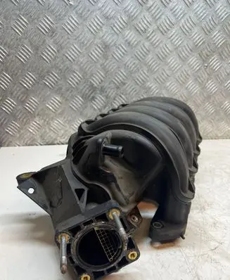 Toyota Corolla Verso E121 Intake manifold 2900311749