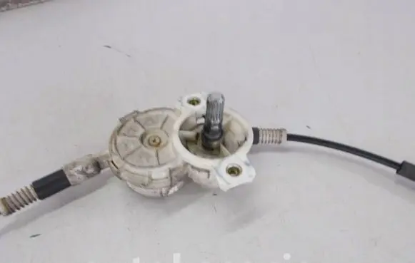 Renault Clio I Front door manual window regulator 