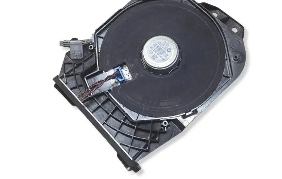 BMW 1 F20 F21 Subwoofer speaker 9210147 65139210147