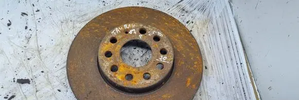 Volkswagen Touran I Front brake disc