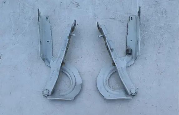 Peugeot Expert Engine bonnet/hood hinges 