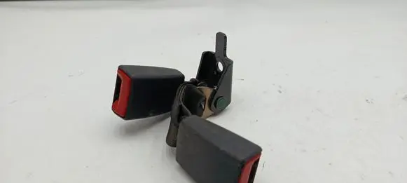 BMW X5 E53 Rear seatbelt buckle 330026188