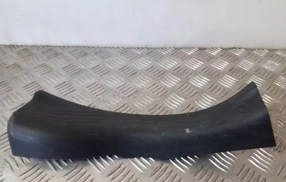 Nissan Juke I F15 Rear sill trim cover 769B71KA0A