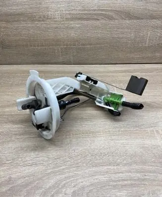 Mercedes-Benz C W204 Fuel level sensor A2044700694