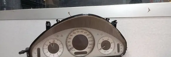 Mercedes-Benz E W211 Speedometer (instrument cluster) A2115405711 110080250015