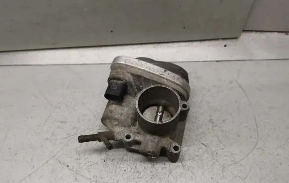 Skoda Fabia Mk1 (6Y) Throttle valve 047133062D